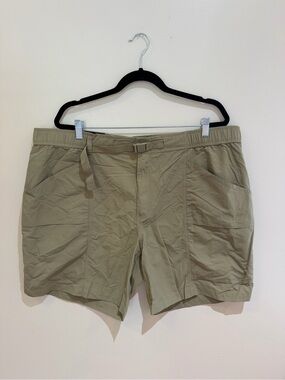 NWT ‎ Eddie Bauer Men's Olive/Tan Hybrid Hiking Shorts size XXL
